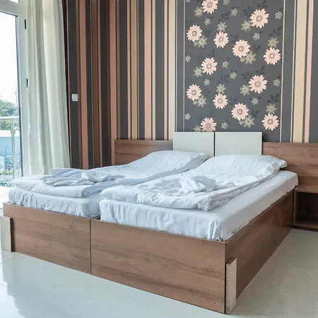 Deluxe Gallery 2 * Słoneczny Brzeg