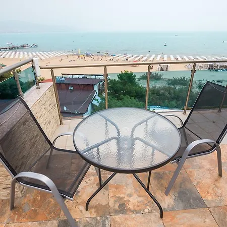 Апартаменты Deluxe Gallery 2 Солнечный берег