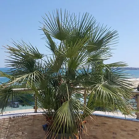 Апартаменты Deluxe Gallery 2