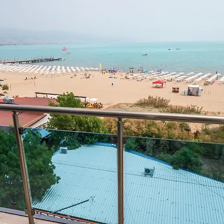 Deluxe Gallery 2 סאני ביץ'